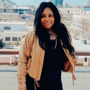 Meet your Posher, Marian